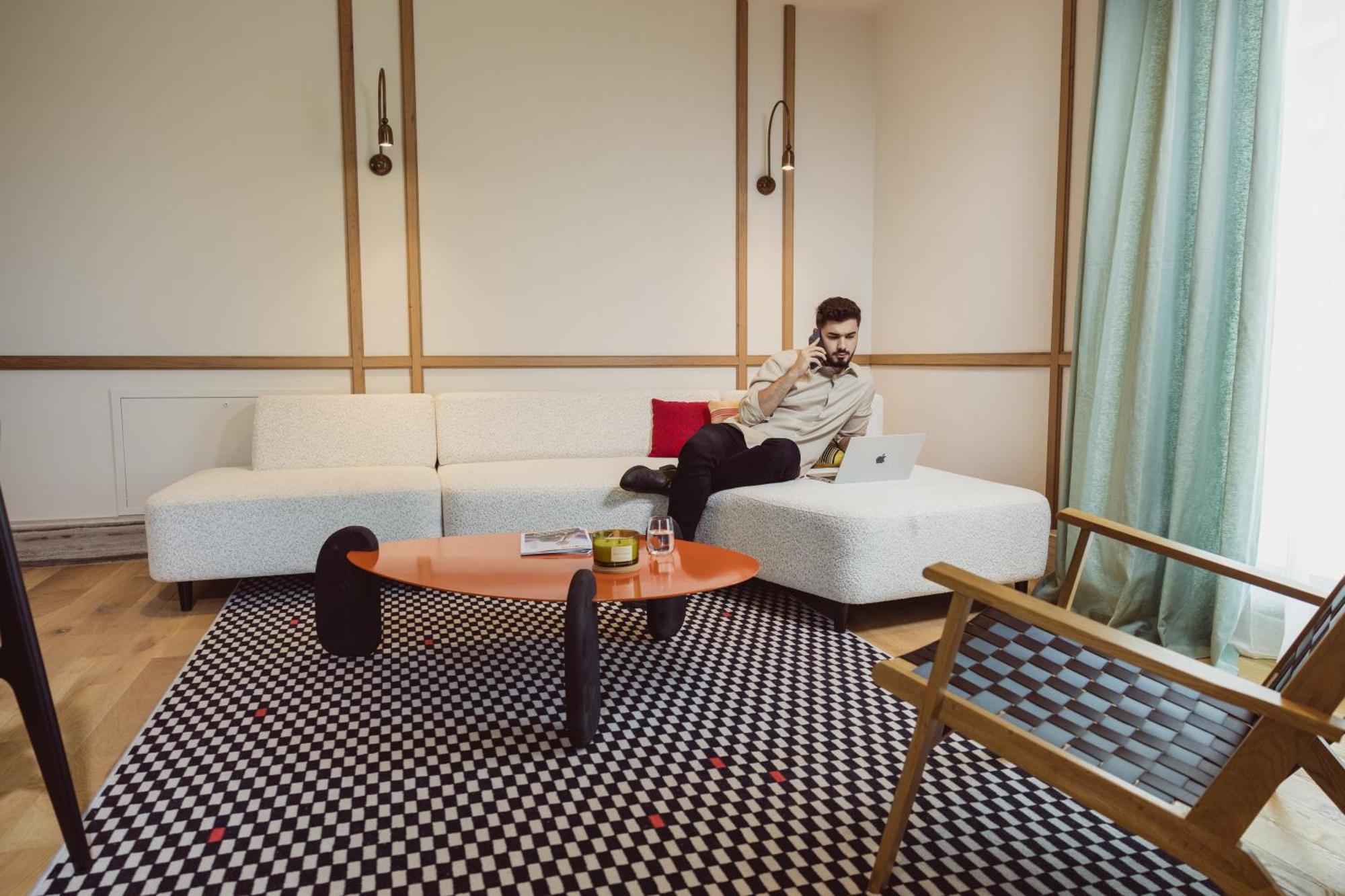 Aparthotel Craiova Kültér fotó