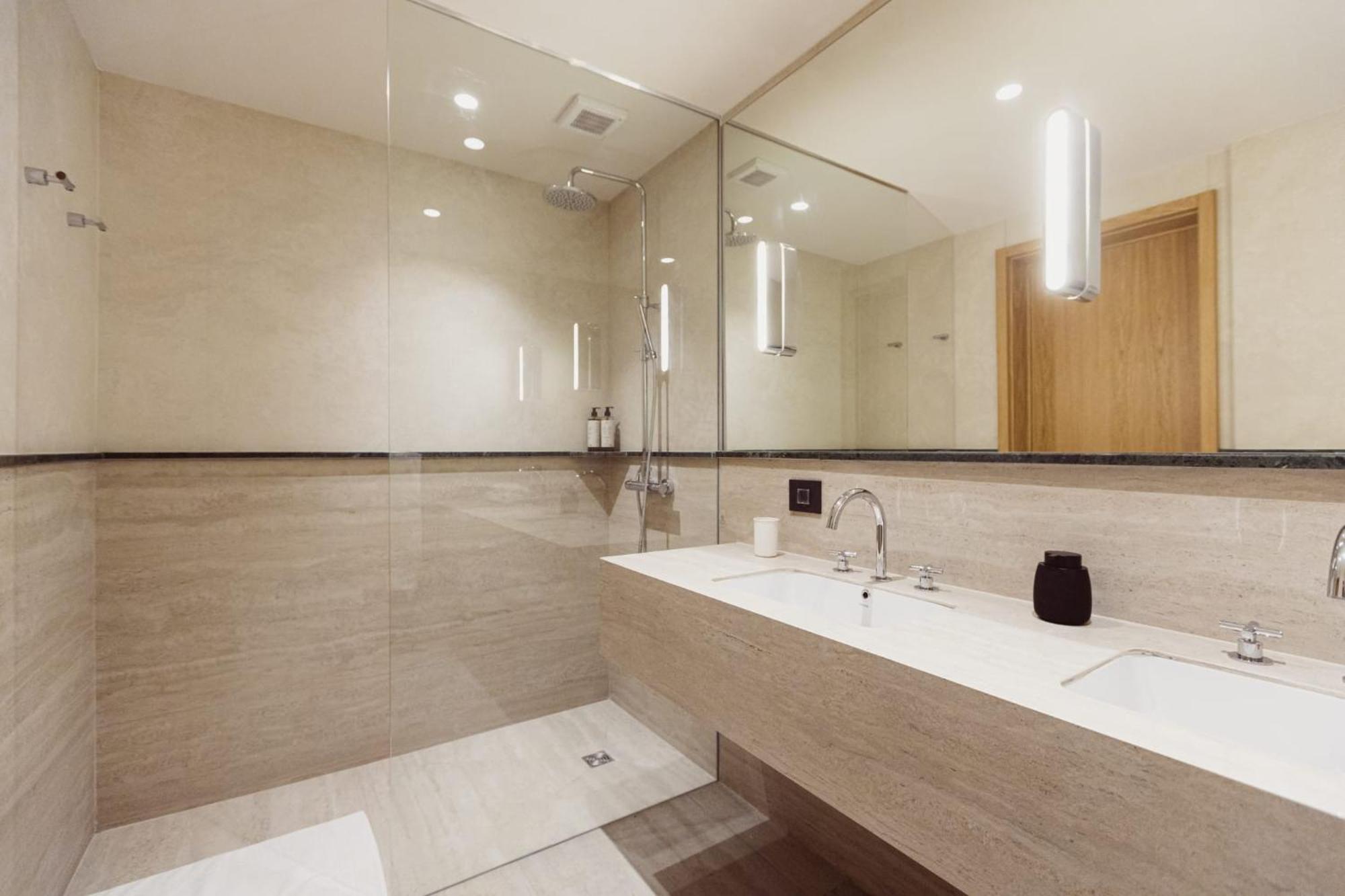 Aparthotel Craiova Kültér fotó