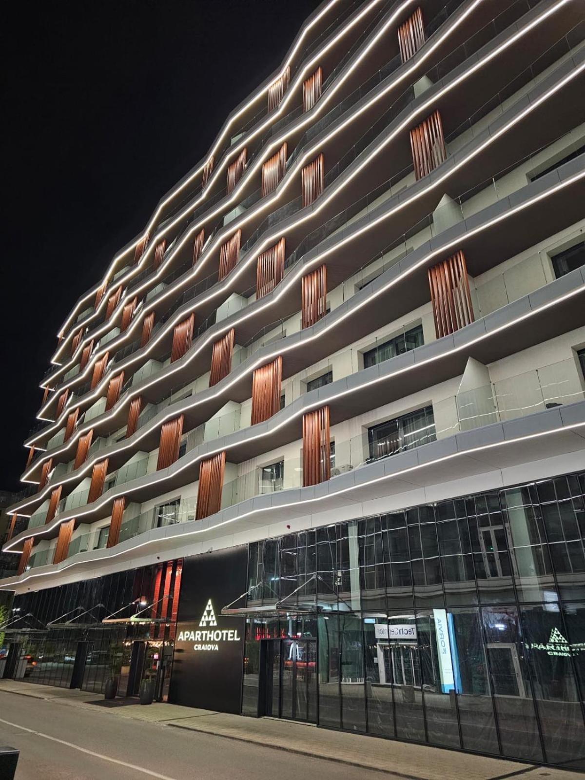 Aparthotel Craiova Kültér fotó