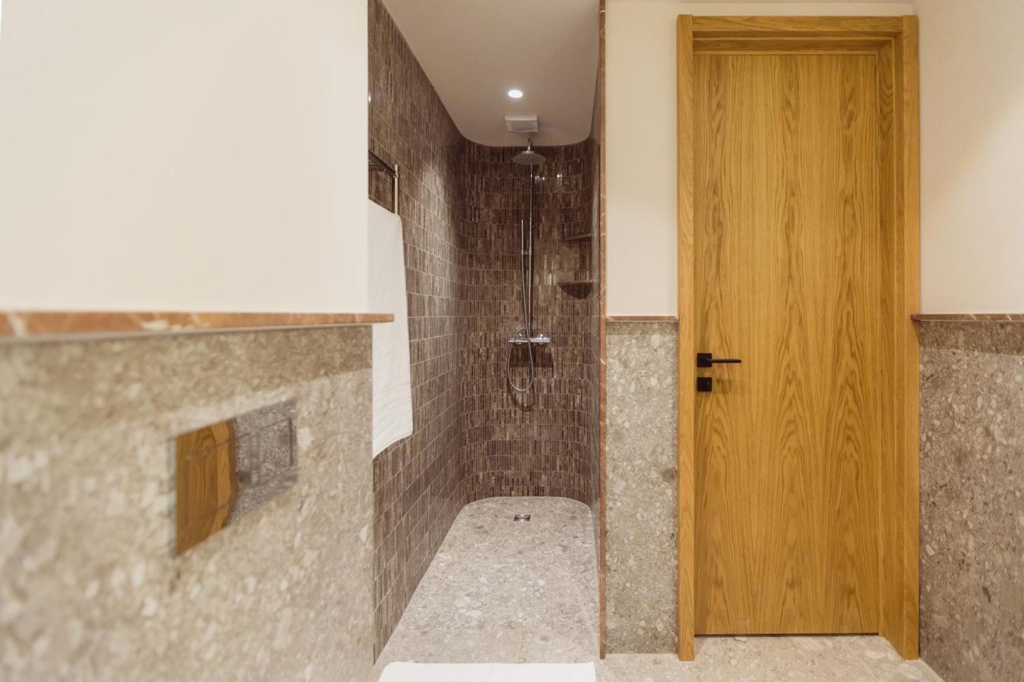 Aparthotel Craiova Kültér fotó